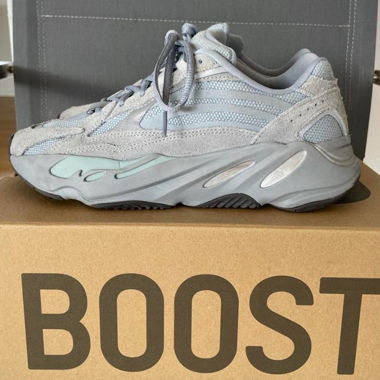 Yeezy Boost 700