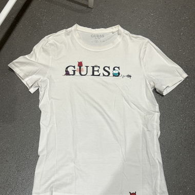 T-shirt Guess con mostri