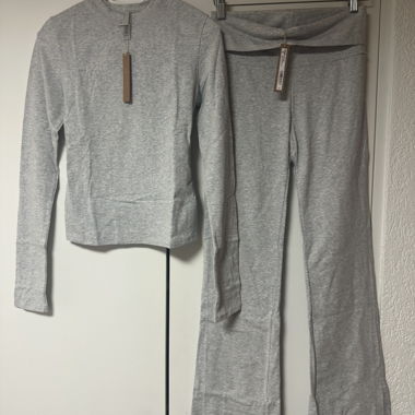 Skims Lounge Set Grey