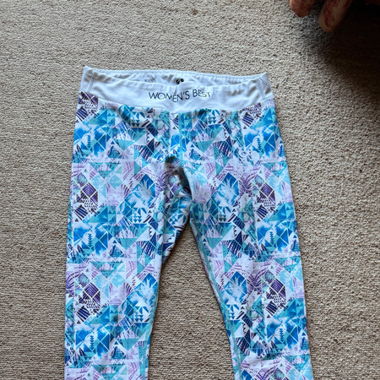 Leggings sportivi bianchi con motivo colorato