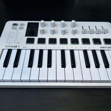Arturia minilab 3