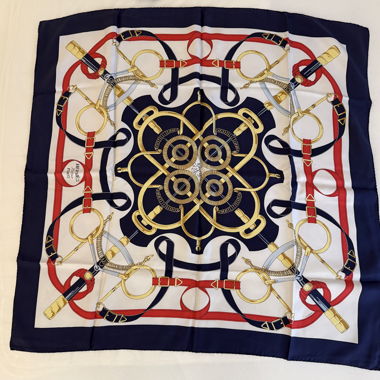 Foulard carré motif harnachement