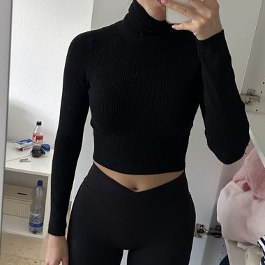 Black Rib-Knit Top