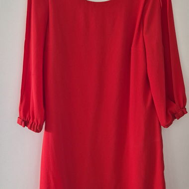 Rotes kleid