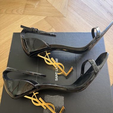 YSL Sandalen