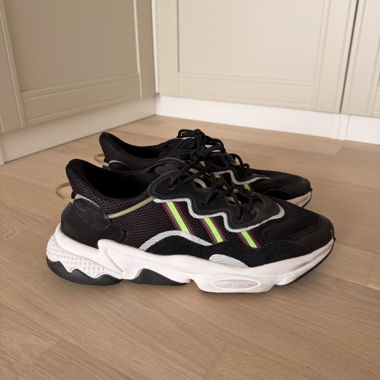 Baskets Adidas noires