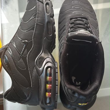 Black Nike Air Sneakers