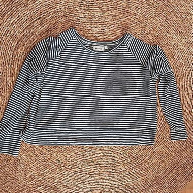 Top a maniche lunghe a righe Weekday