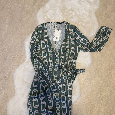 Zara Kleid