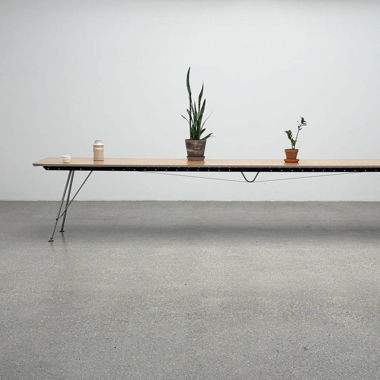 Unistandardtisch von Atelier Alinea 4m lang 