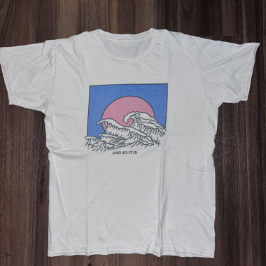Shirt mit Wellenmotiv
