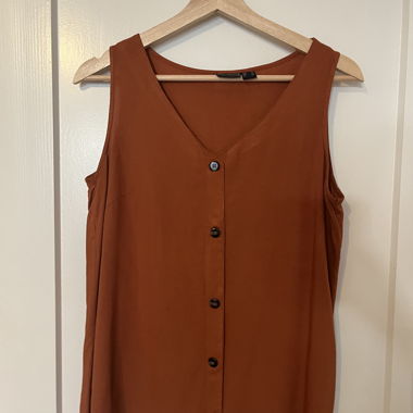 Rust-brown sleeveless blouse