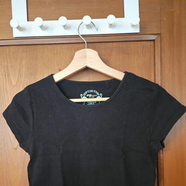 Schwarzes Crop T-Shirt