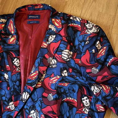 OppoSuits Superman Anzug