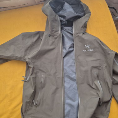Arc'teryx Beta LT