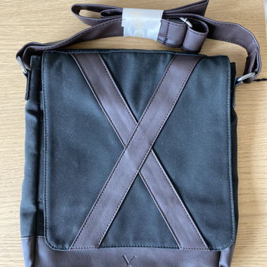 Unbenutzte Tasche, Braun&Schwarz