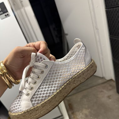 Sneaker
