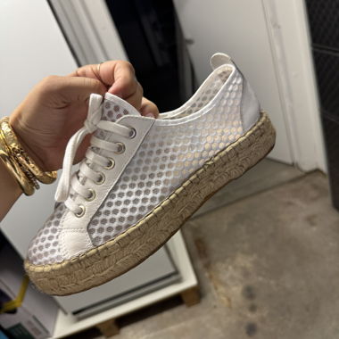 Sneaker