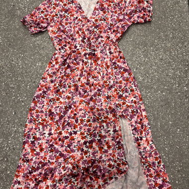 Robe à motifs floraux