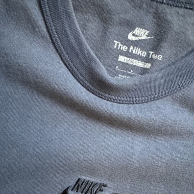 T-shirt nike