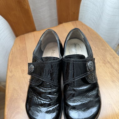 Helvesko Patent leather shoes