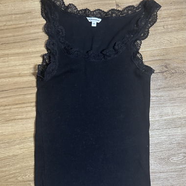 CLOCKHOUSE schwarzes Spitzen-Tanktop XS