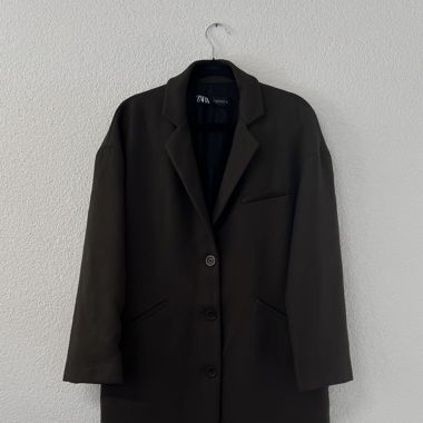 Oversized Zara Mantel