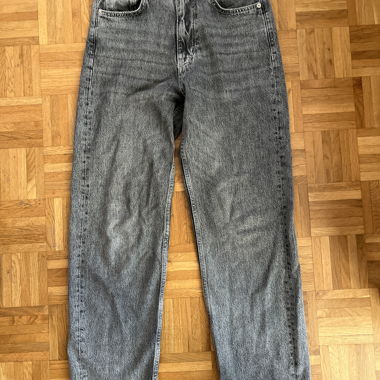 Grey baggy pants 