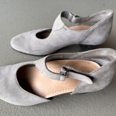Chaussures en cuir véritable grises
