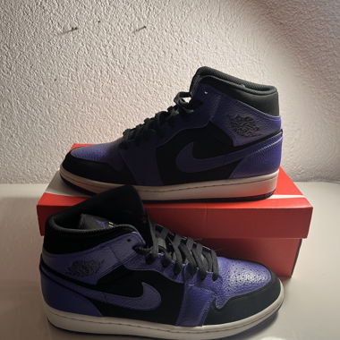 Jordan 1 Mid Dark Concord