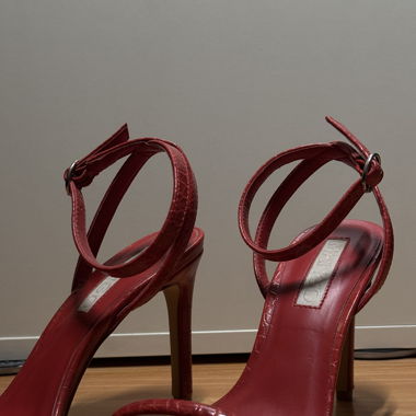 Talons rouges Mango T37 neufs 