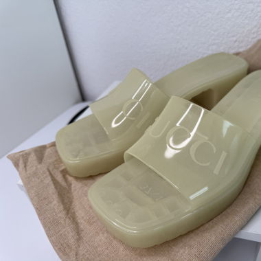 Gucci Pantoletten Mules Bade Sandalen Gelb Gr. 37