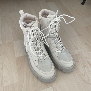 Winter boots