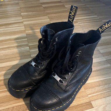 Dr. Martens Sinclair Platform