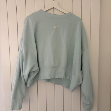 Nike mint green cropped sweatshirt S