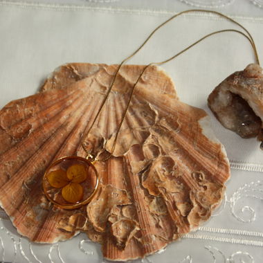 Blumenanhänger Kette