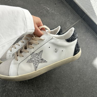 Sneaker