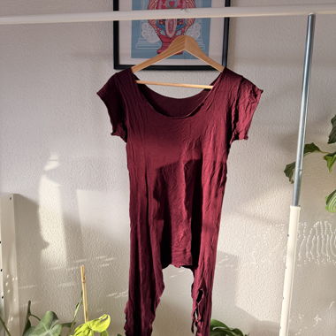 T-shirt avec pans latéraux