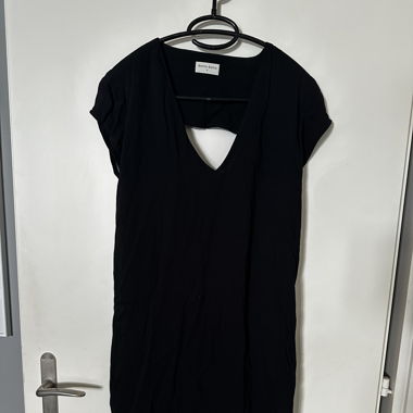 Robe dos nu