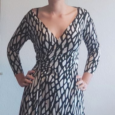 Schwarz Weisses Wickelkleid S