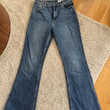 Flared jeans