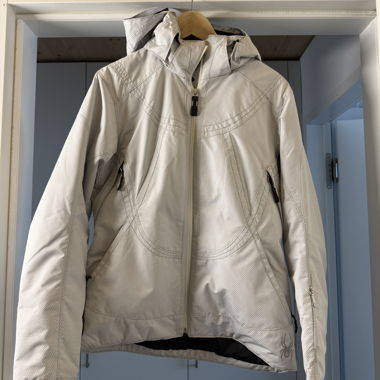 White winter jacket with hood