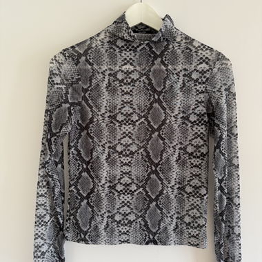Bershka Long-Sleeve Top