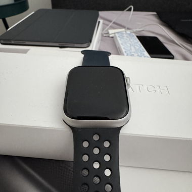 Apple Watch Series 9 45mm Cellular