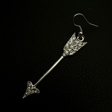 ARROW EARRING
