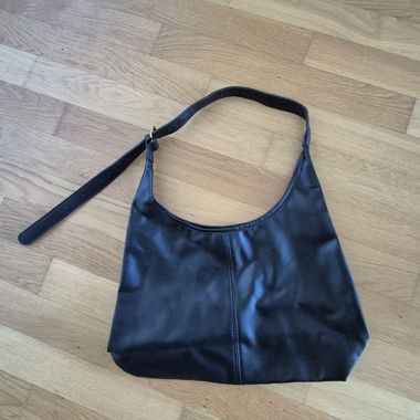 Schwarze Handtasche