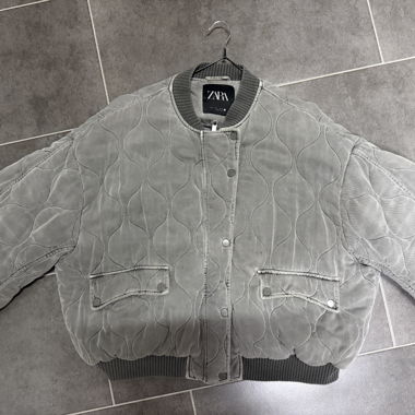 Zara Steppjacke grau