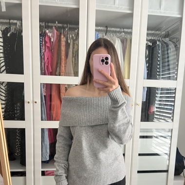 Off Shoulder Pullover