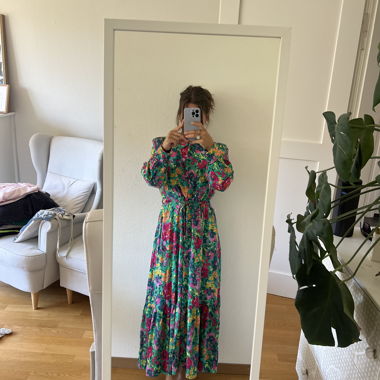 Robe longue multicolore avec imprimé floral