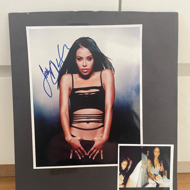 Aaliyah Originalautogramm